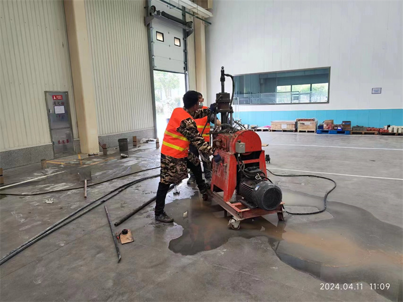 滨江厂房地面下沉塌陷注浆加固施工